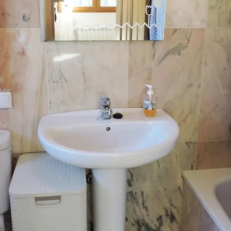 Nyaraló Amplio Piso Superior Con Jardin Privado